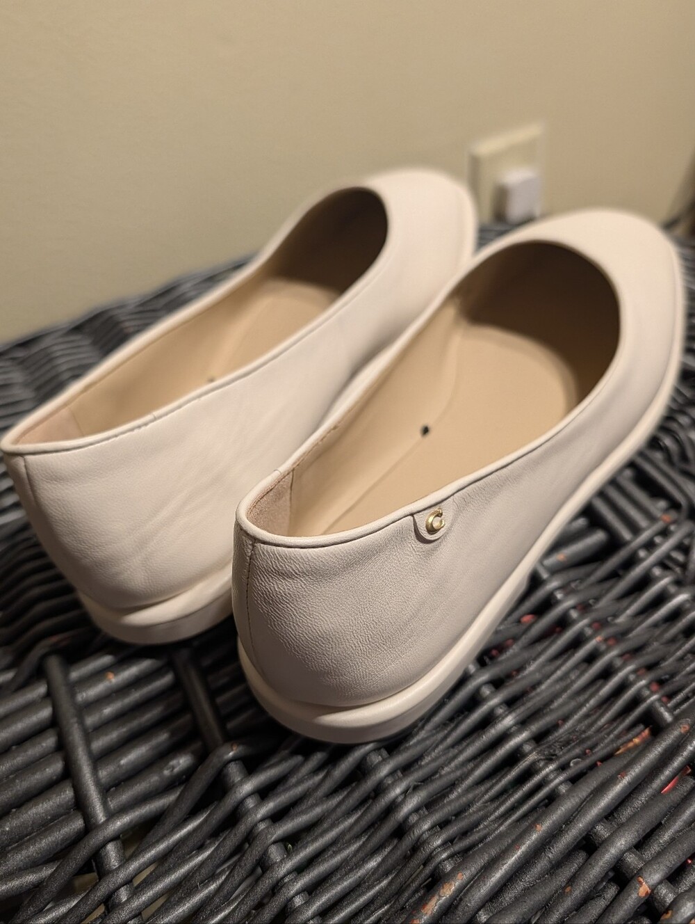 Coach Emilia Flats in Chalk Calfskin Leather sz 10 - Picture 12 of 14